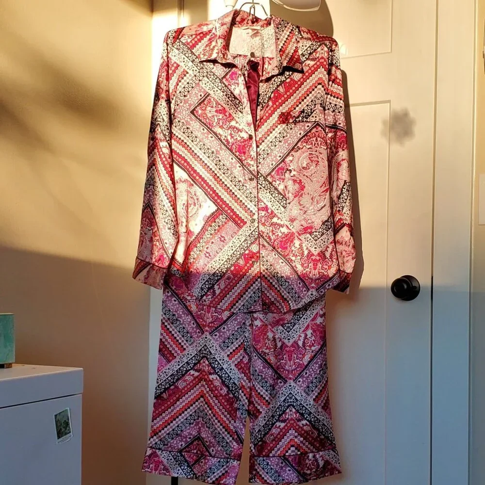 Victoria's Secret Pajamas and Robe Set. Size S/P - Picture 1 of 12